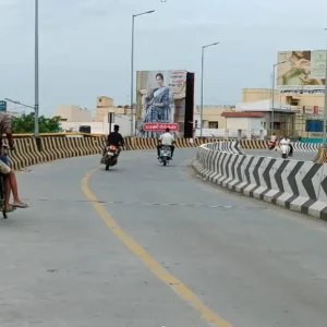 flyover-hoarding-flex-fashion-advertisement